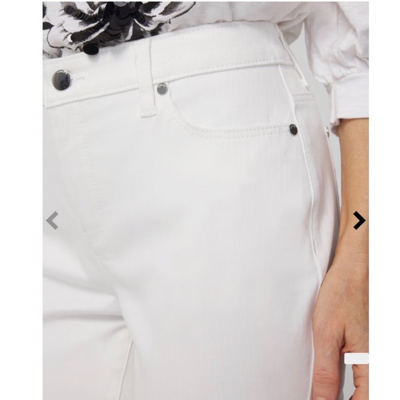 CHICO’S SO SLIMMING GIRLFRIEND SLIM LEG CROP WHITE STRETCHY JEANS WITH POCKETS - Picture 9 of 16